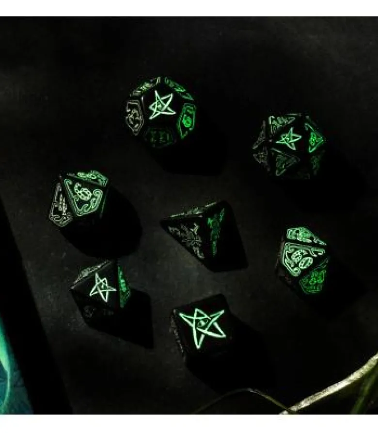 Q-Workshop: Call of Cthulhu (Black & Glow-in-the-Dark)