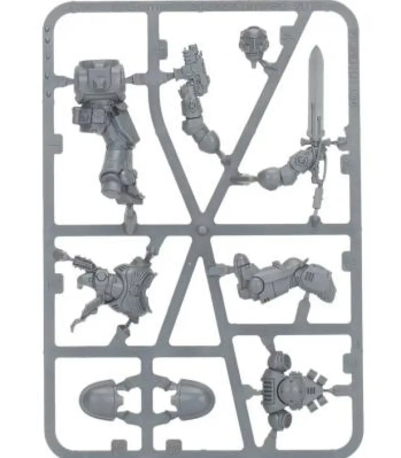 Warhammer 40,000: Space Marines (Primaris Lieutenant with Power Sword)